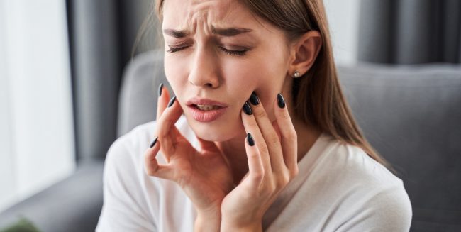 Concept mal di denti con apparecchio - Chiara Piccioni