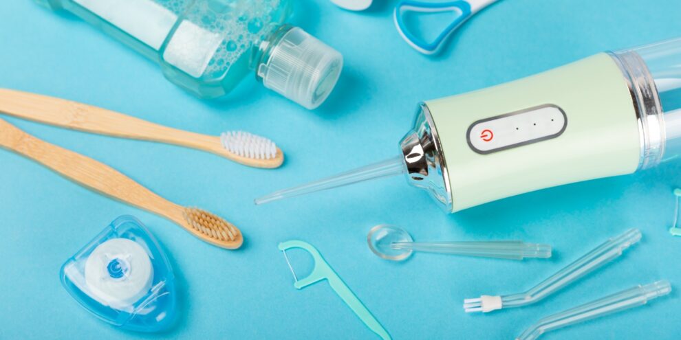 kit di prodotti e dispositivi per le emergenze ortodontiche e lìigiene orale